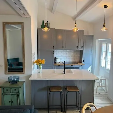 Arazy - Superb Duplex Old Very Central, Ac, Terrace * Antibes