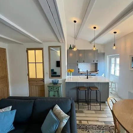 Apartment Arazy - Superb Duplex Old Very Central, Ac, Terrace