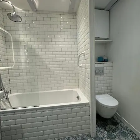 Arazy - Superb Duplex Old Very Central, Ac, Terrace Appartamento *