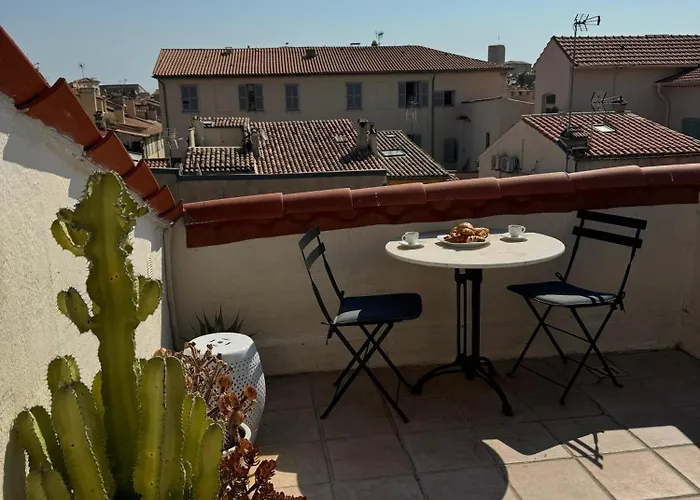 Lägenhet Arazy - Superb Duplex Old Very Central, Ac, Terrace Antibes