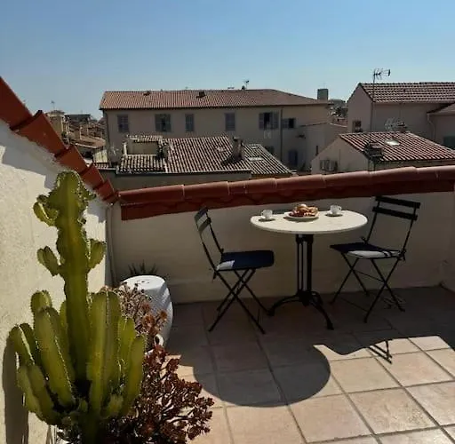 Arazy - Superb Duplex Old Very Central, Ac, Terrace