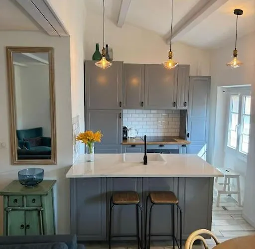 Arazy - Superb Duplex Old Very Central, Ac, Terrace * Antibes