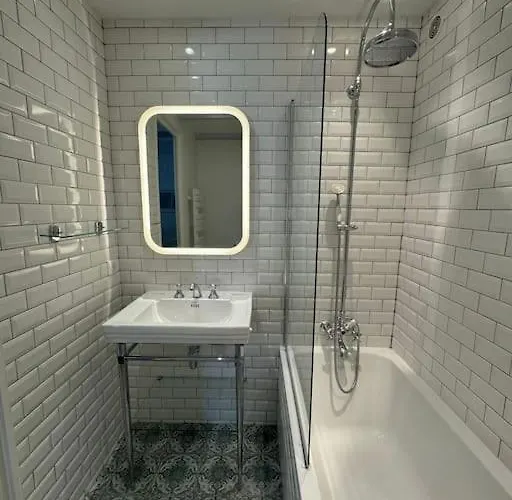 Arazy - Superb Duplex Old Very Central, Ac, Terrace Apartmán